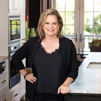 Photo of Leigh Jackson